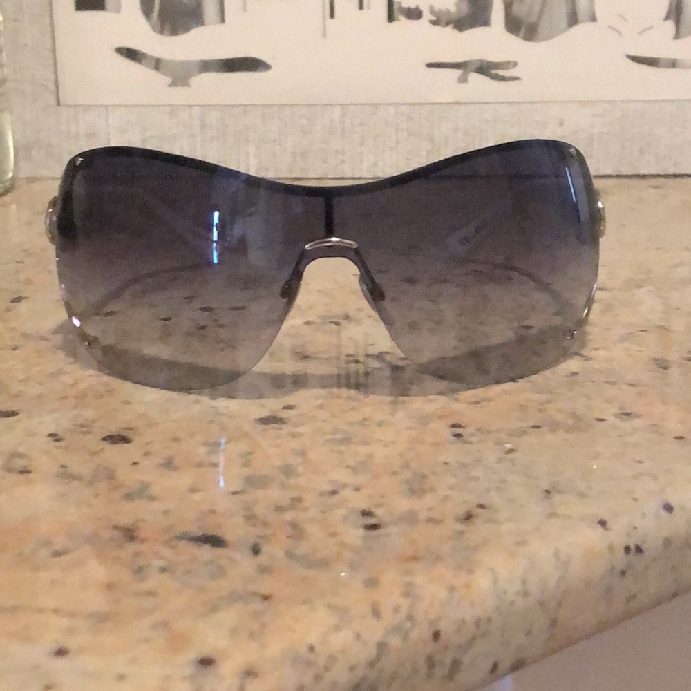 Authentic women’s Gucci sunglasses